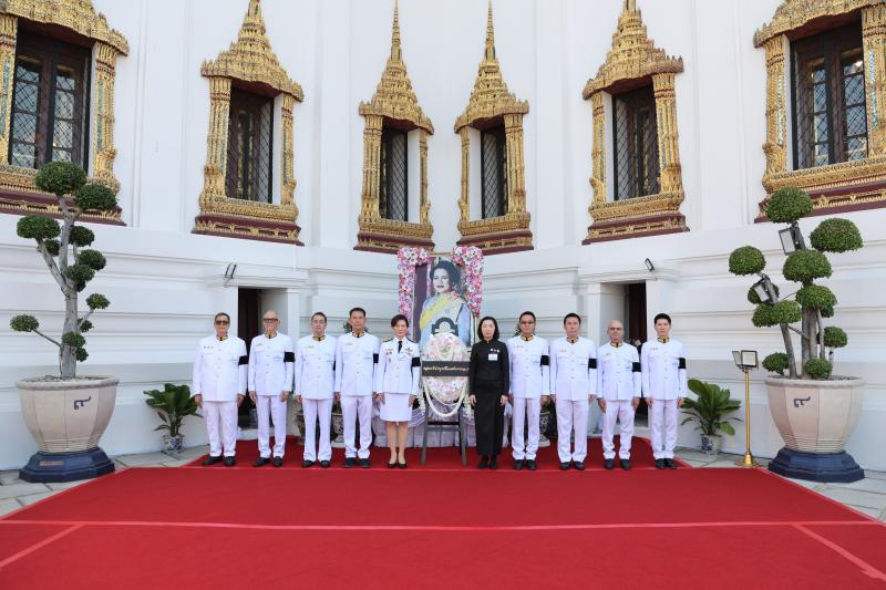 กลุ่มบริษัทปูนซีเมนต์นครหลวงร่วมเป็นเจ้าภาพบำเพ็ญกุศลสวดพระอภิธรรมพระบรมศพ